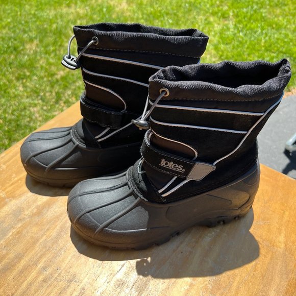 Kids Totes Boots - Picture 1 of 4